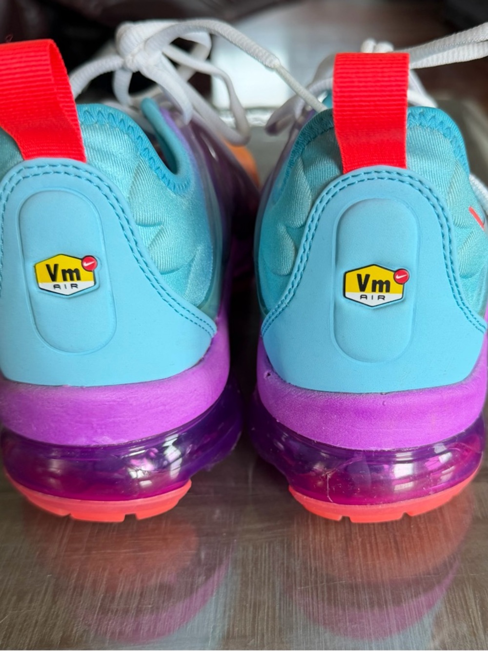 Nike Air VaporMax Plus Fuchsia Dream Crimson Sneakers FD0823-500 Women's Size 8. - Picture 3 of 9